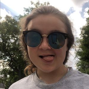 Meet your Posher, Kylee